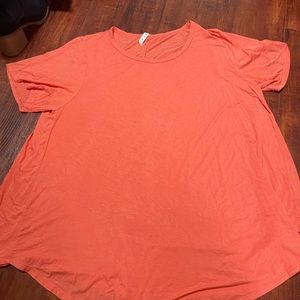 Flowy coral top, size 1X